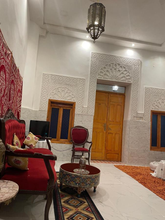 Bed and Breakfast Dar Alkatib Meknès Esterno foto